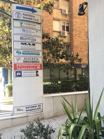 Local comercial en Alquiler en Calle Alminares del Genil, 4 en Cervantes