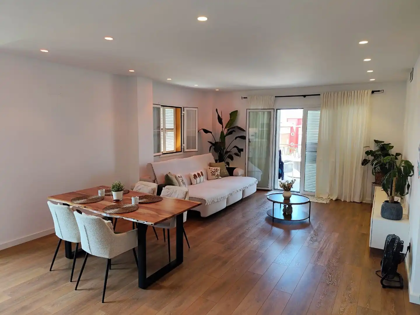 Living room of Flat for sale in Llevant