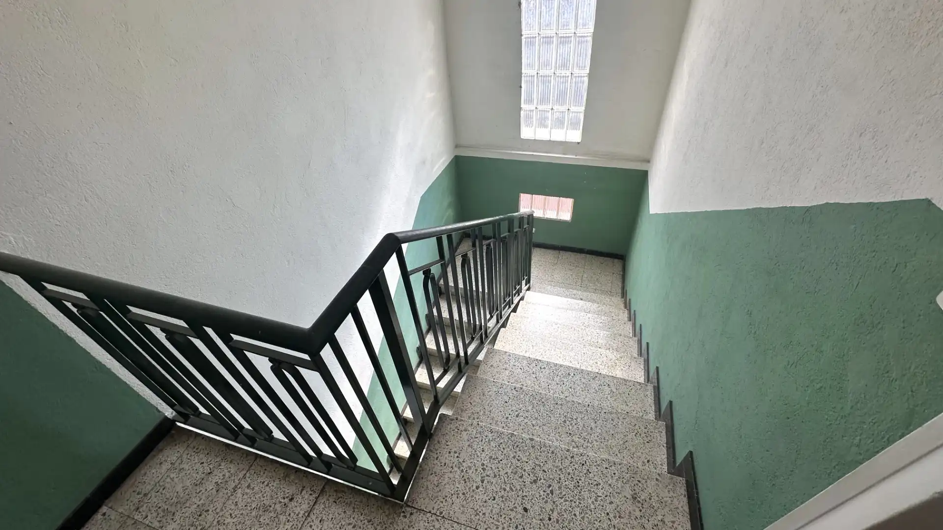 Einfamilien-Reihenhaus zum Verkauf in Sant Joan Les Fonts mit Heizung, Terrasse und Ofen