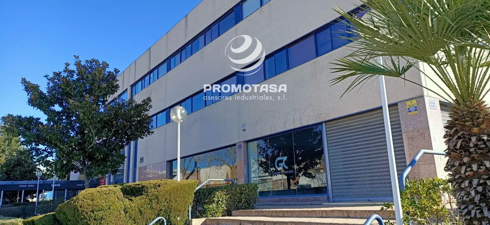 Office space with lift to rent in Electrodo