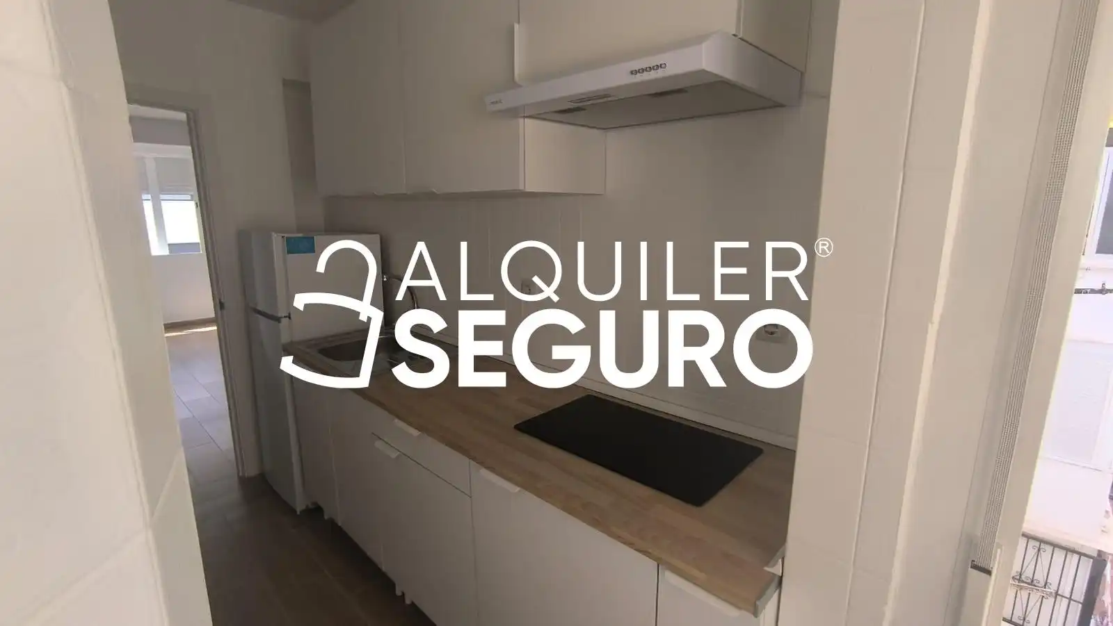 Cuina de Pis de lloguer en Sevilla amb Aire condicionat