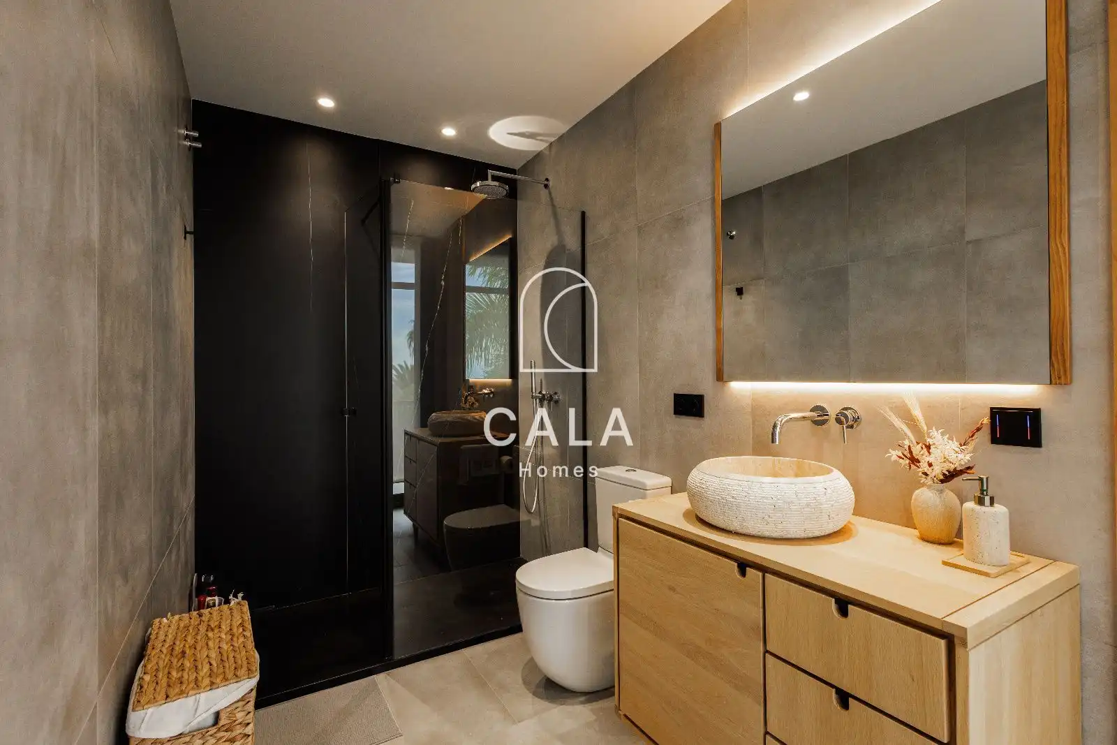 Bathroom of Houses for sale in Adeje  with Air Conditioner, Heating and Storage room