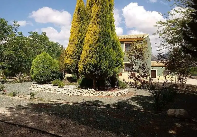 Casa rústica con jardín en venta en Pedanías Norte, imagen 3