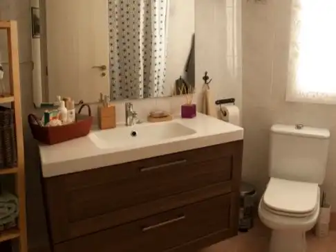 Baño de Piso para compartir en Valencia con Aire acondicionado, Calefacción y Amueblado