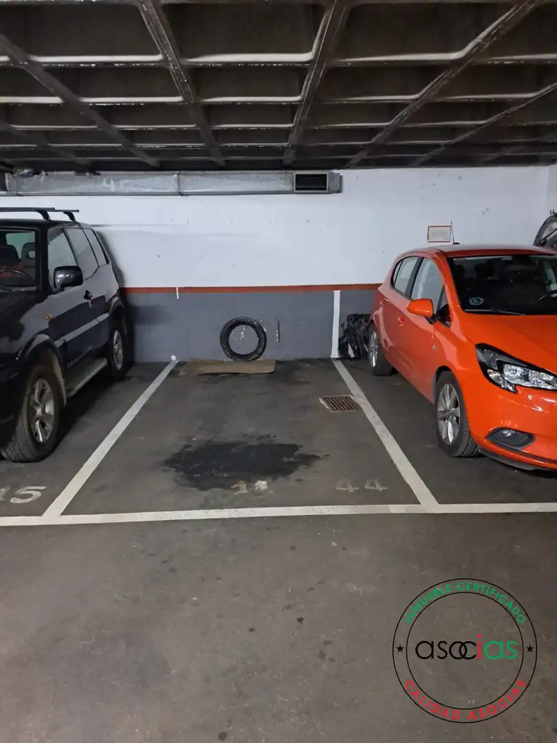 Aparcament de Garatge en venda en Gijón 
