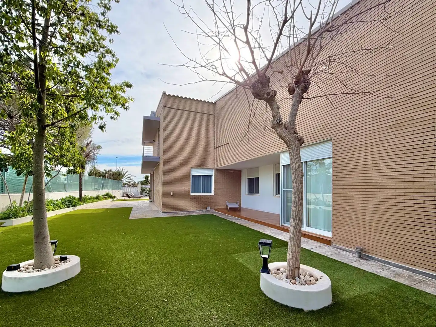 Vista exterior de Casa o chalet en venta en Elche / Elx con Aire acondicionado, Jardín privado y Terraza