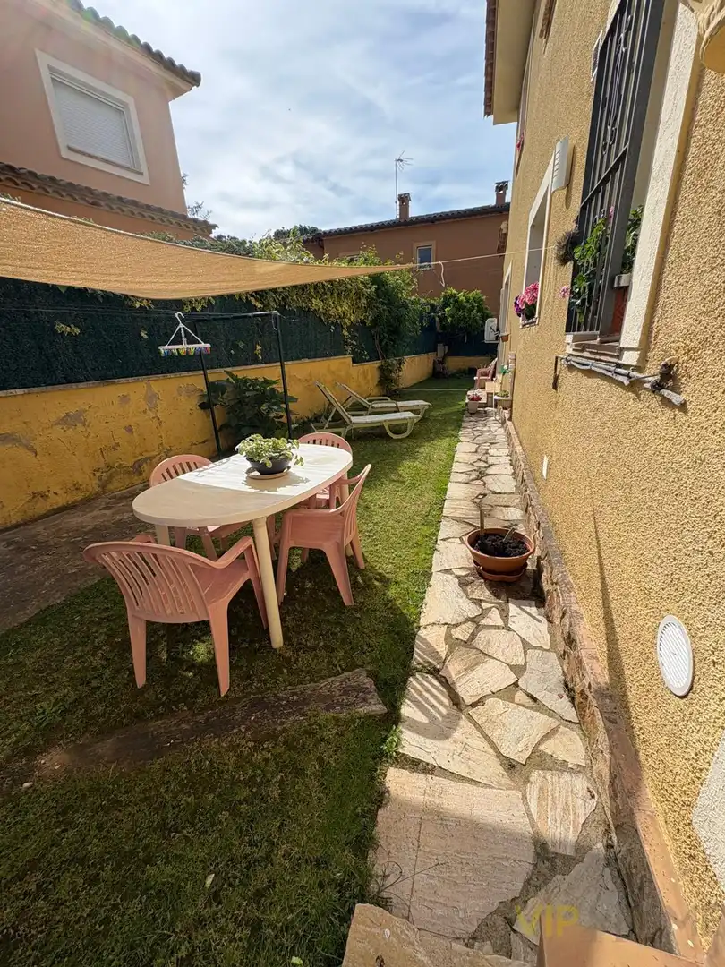 Doppelhaushälfte mit Pool zum Verkauf in carrer suro de la creu 7, imagen 4