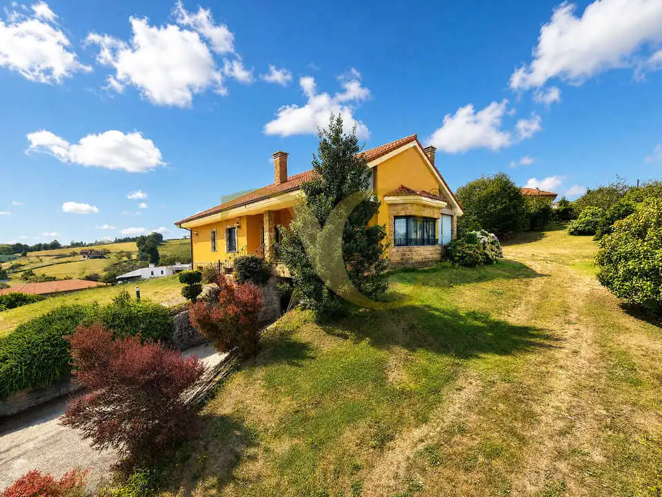 Exterior view of Houses for sale in Gijón   with Heating, Private garden and Terrace