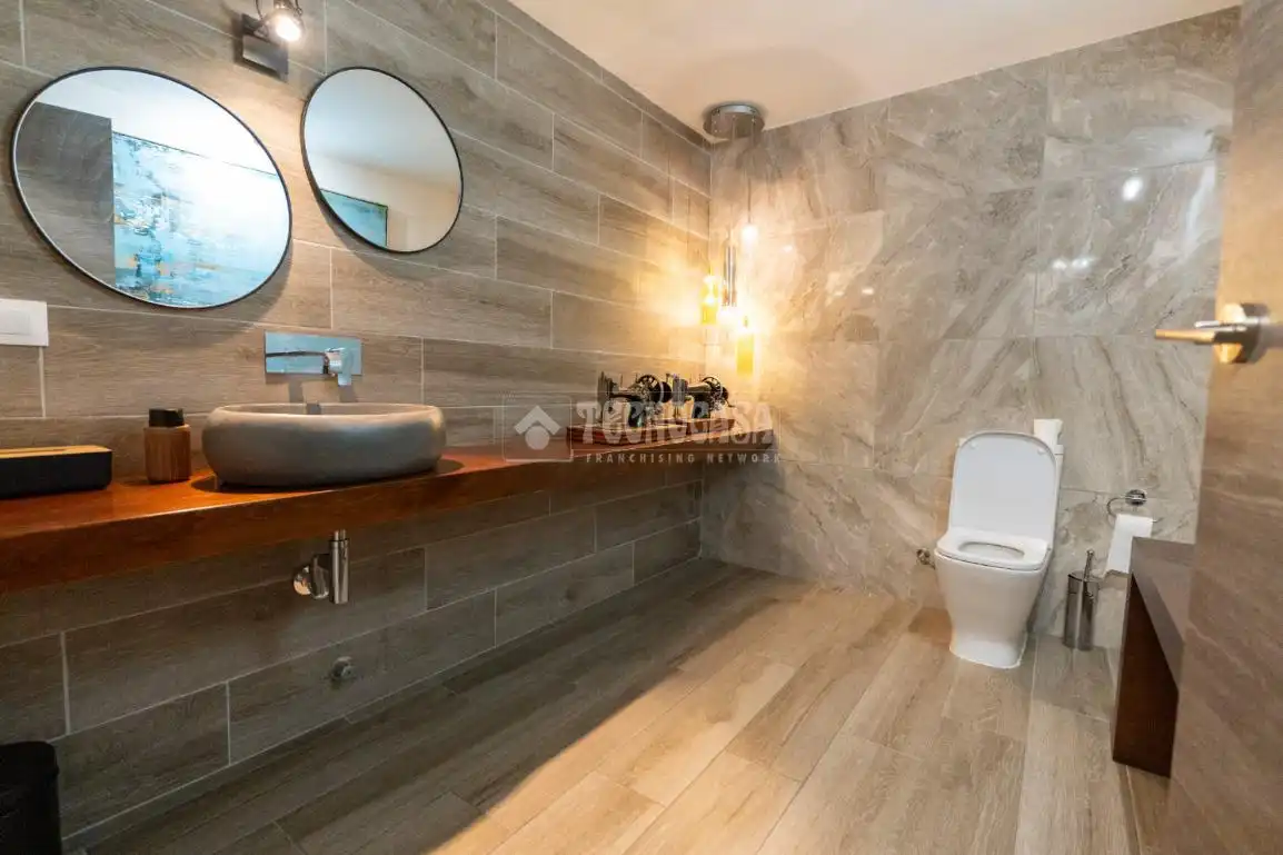 Bathroom of Commercial properties for sale in Granadilla de Abona