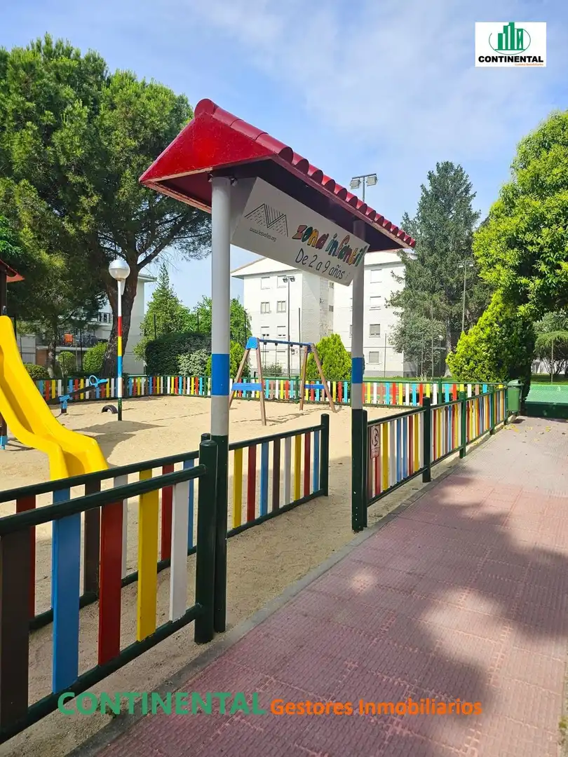 Vista exterior de Pis en venda en Collado Villalba amb Calefacció