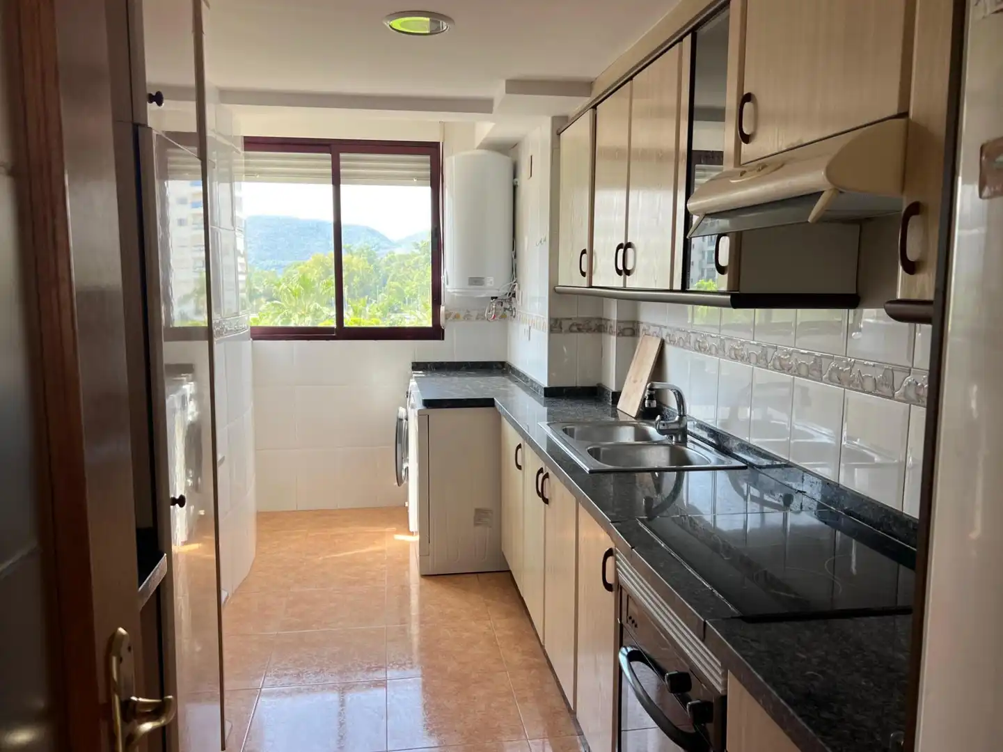 Apartamento con terraza en alquiler en Calle de La Rioja, imagen 10