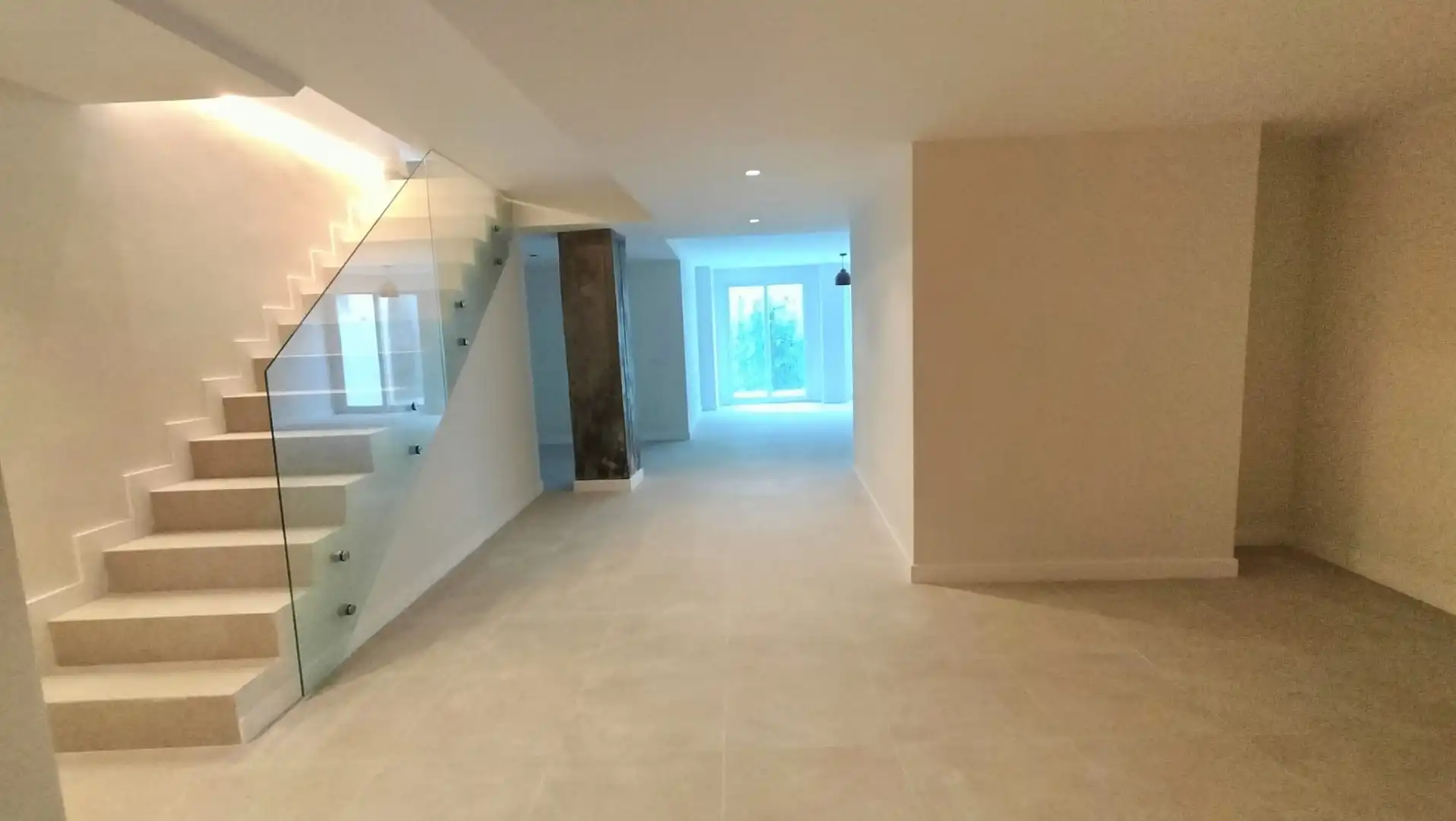 Maisonette zum Verkauf in Málaga mit Terrasse