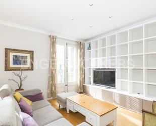 Living room of Apartment to rent in  Barcelona Capital  with Air Conditioner, Heating and Parquet flooring