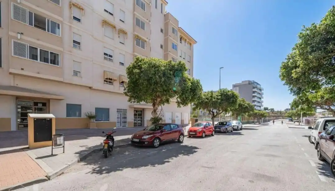 Vista exterior de Piso en venta en Villajoyosa / La Vila Joiosa con Aire acondicionado y Terraza