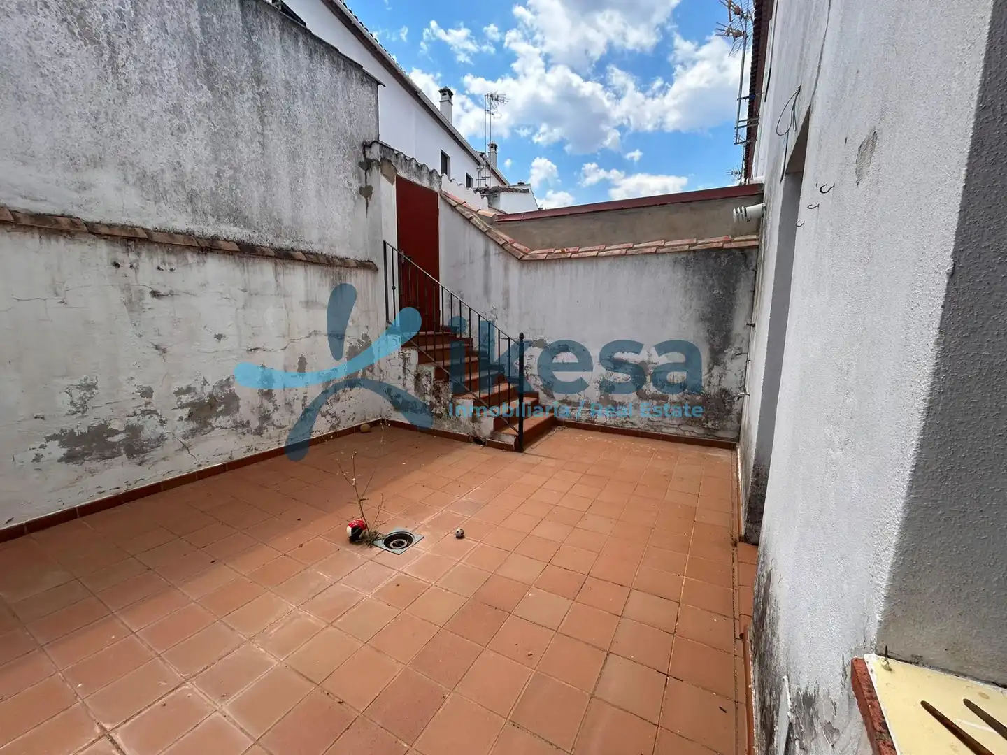 Terrasse von Einfamilien-Reihenhaus zum Verkauf in Higuera de la Sierra mit Gemeinschaftspool