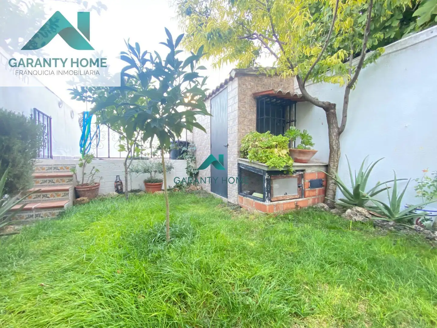 Vista exterior de Casa adosada en venta en Villardompardo con Aire acondicionado, Jardín privado y Terraza