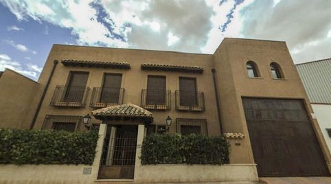 Gran oportunidad de comprar una nave industrial en la localidad de Consuegra en Toledo. con una superficie de 610 m. Esta nave ind