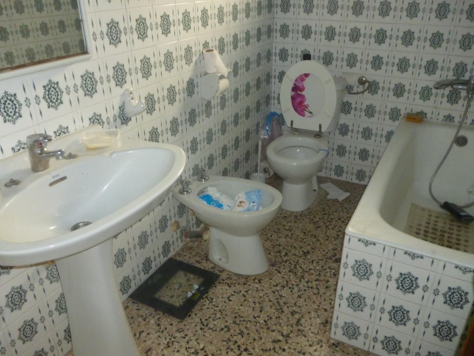 Bathroom of Flat for sale in Ontinyent  with Terrace, Storage room and Balcony