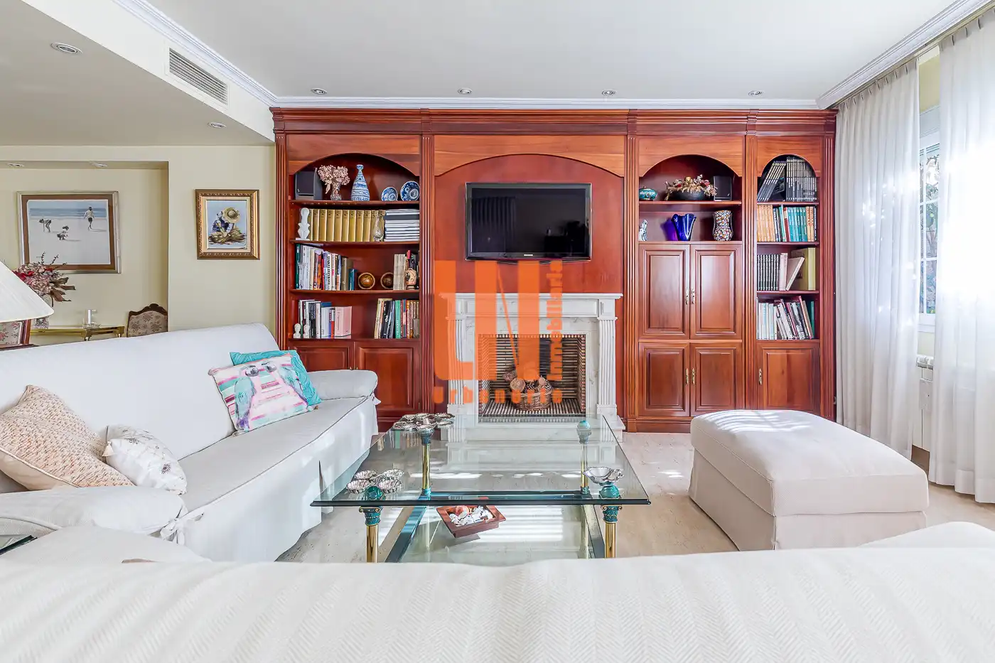 Sala de estar de Casa adosada en venta en Madrid con Aire acondicionado, Calefacción y Jardín privado