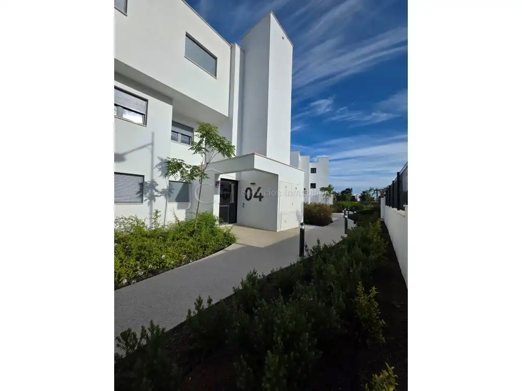 Vista exterior de Ático de alquiler en Estepona con Amueblado