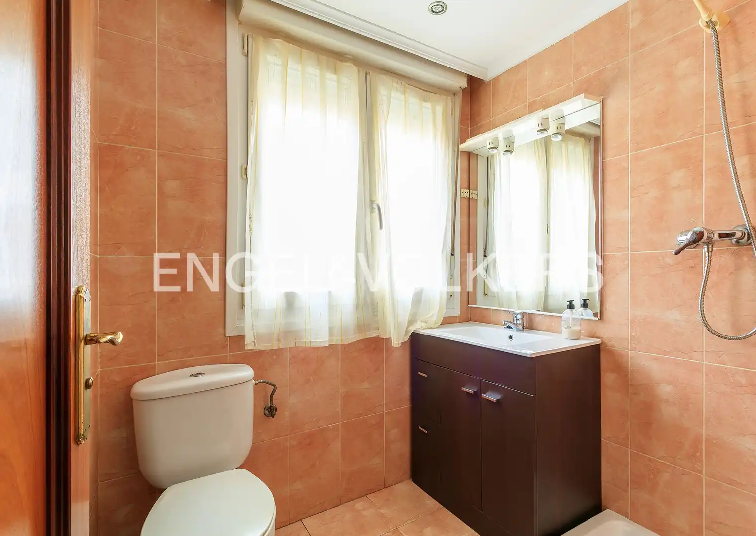 Baño de Casa o chalet en venta en Castro-Urdiales con Calefacción, Jardín privado y Terraza