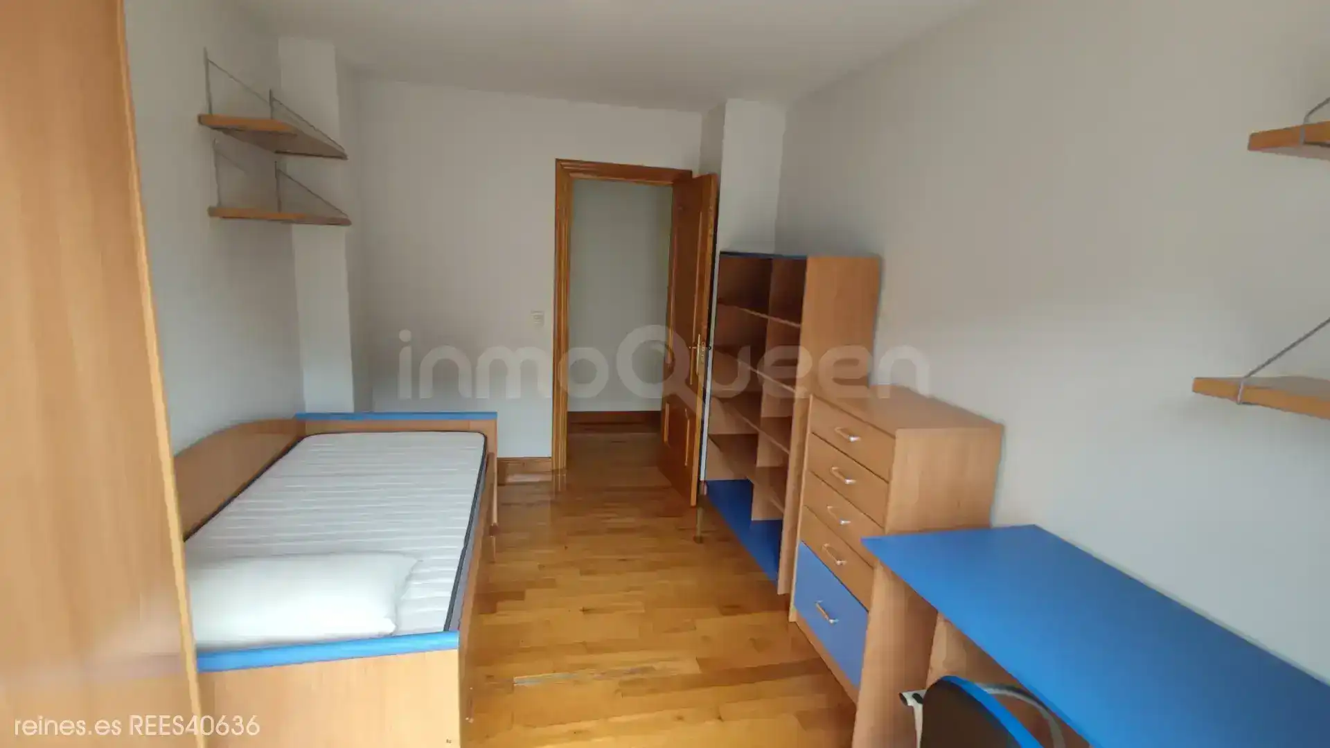 Habitación de Dúplex en venta en Piélagos con Calefacción, Terraza y Amueblado