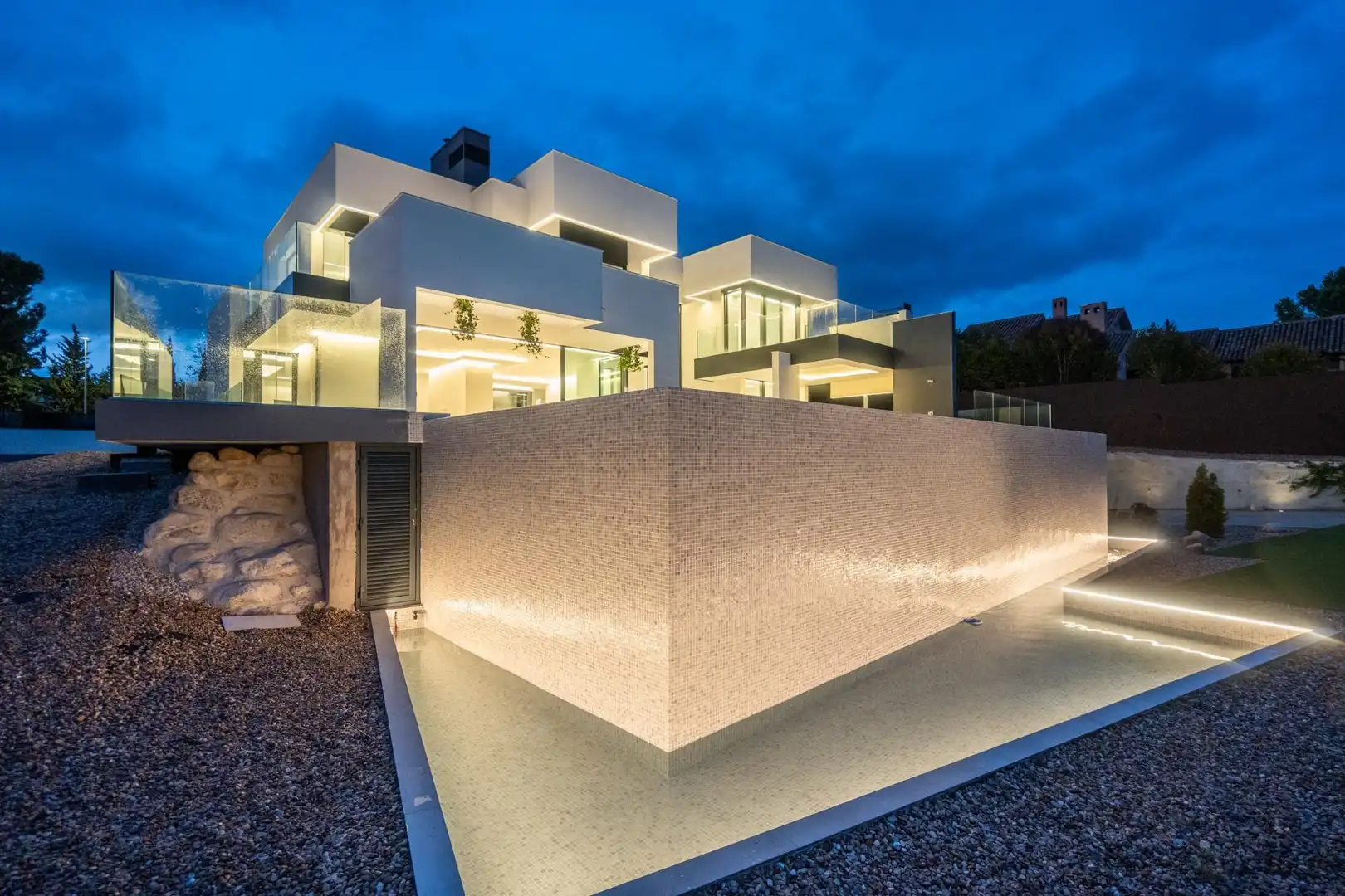 Vista exterior de Casa o xalet en venda en Las Rozas de Madrid amb Calefacció, Jardí privat i Terrassa