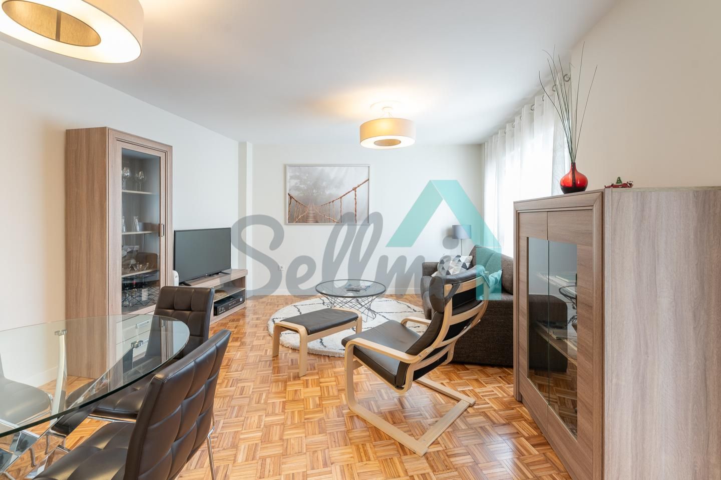 Sala de estar de Piso en venta en Oviedo  con Calefacción, Parquet y Amueblado