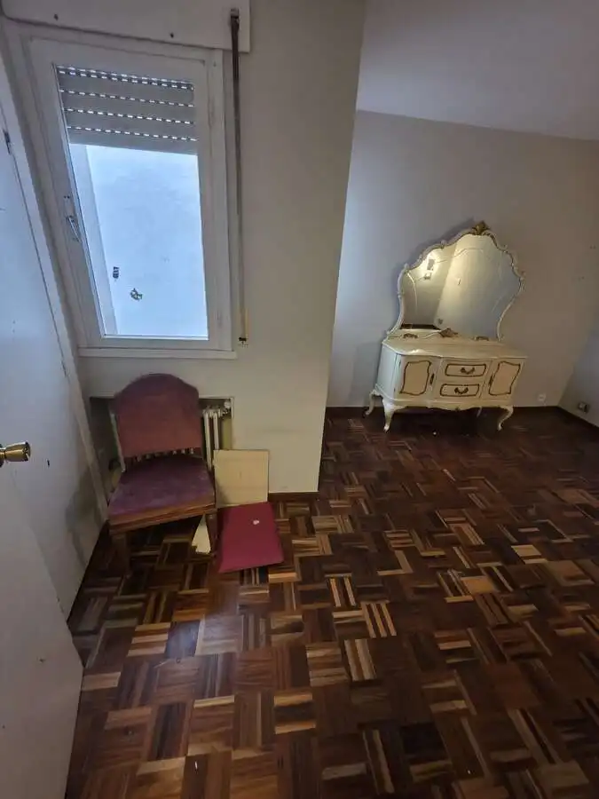 Piso en venta en Avilés con Calefacción, Terraza y Trastero
