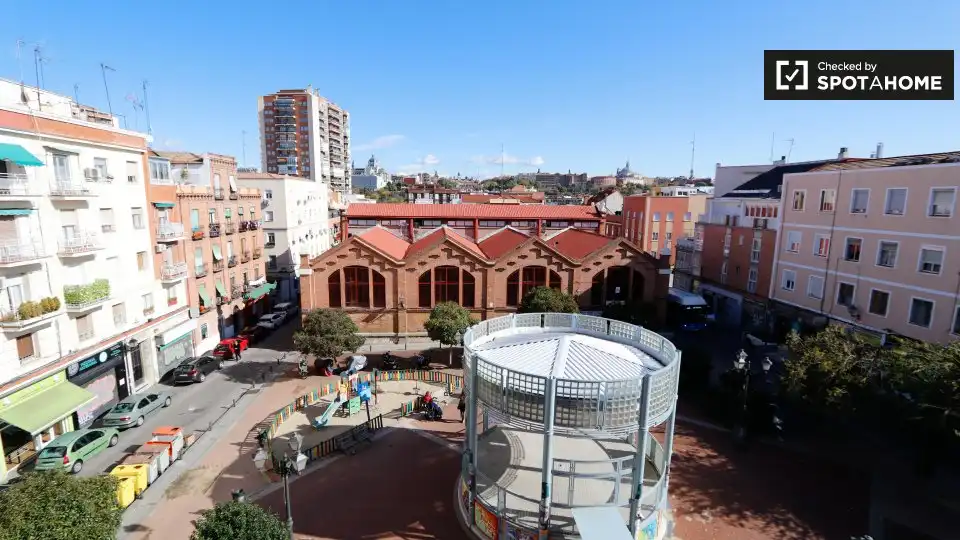 Vista exterior de Pis de lloguer en Madrid amb Aire condicionat, Calefacció i Moblat