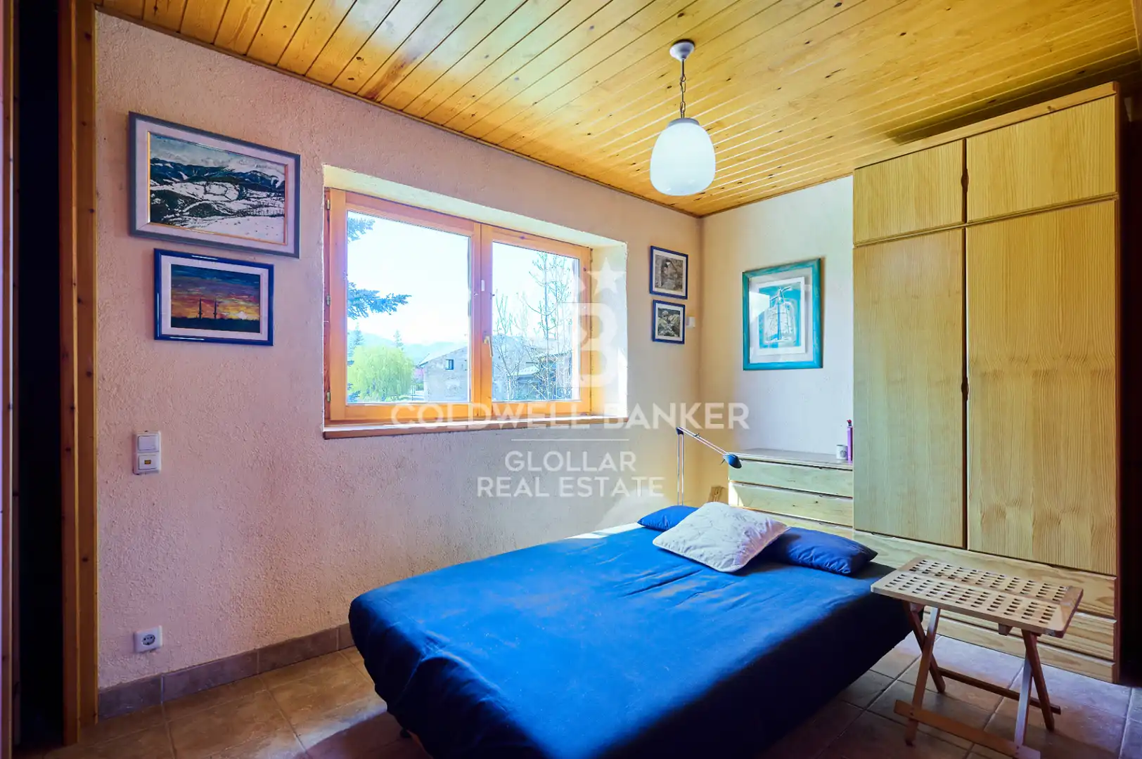 Vista exterior de Casa o xalet en venda en Isòvol amb Calefacció, Jardí privat i Parquet