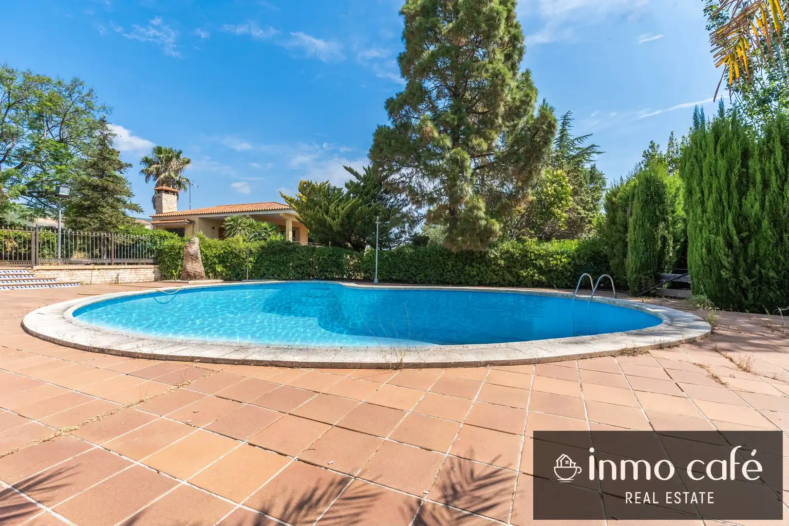 Villa con piscina in vendita a Calle Silverio Perfecto