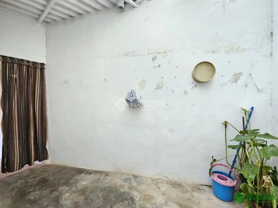 Casa adosada en venda en Balazote