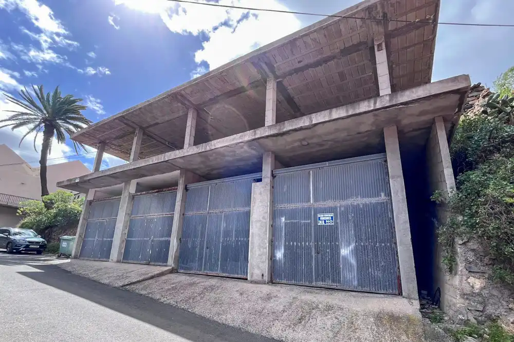 Vista exterior de Edificio en venta en Vallehermoso