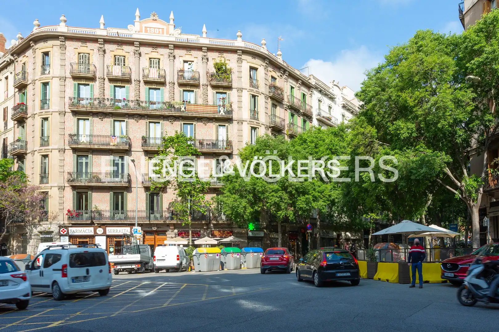 Vista exterior de Piso en venta en Barcelona con Aire acondicionado, Calefacción y Parquet