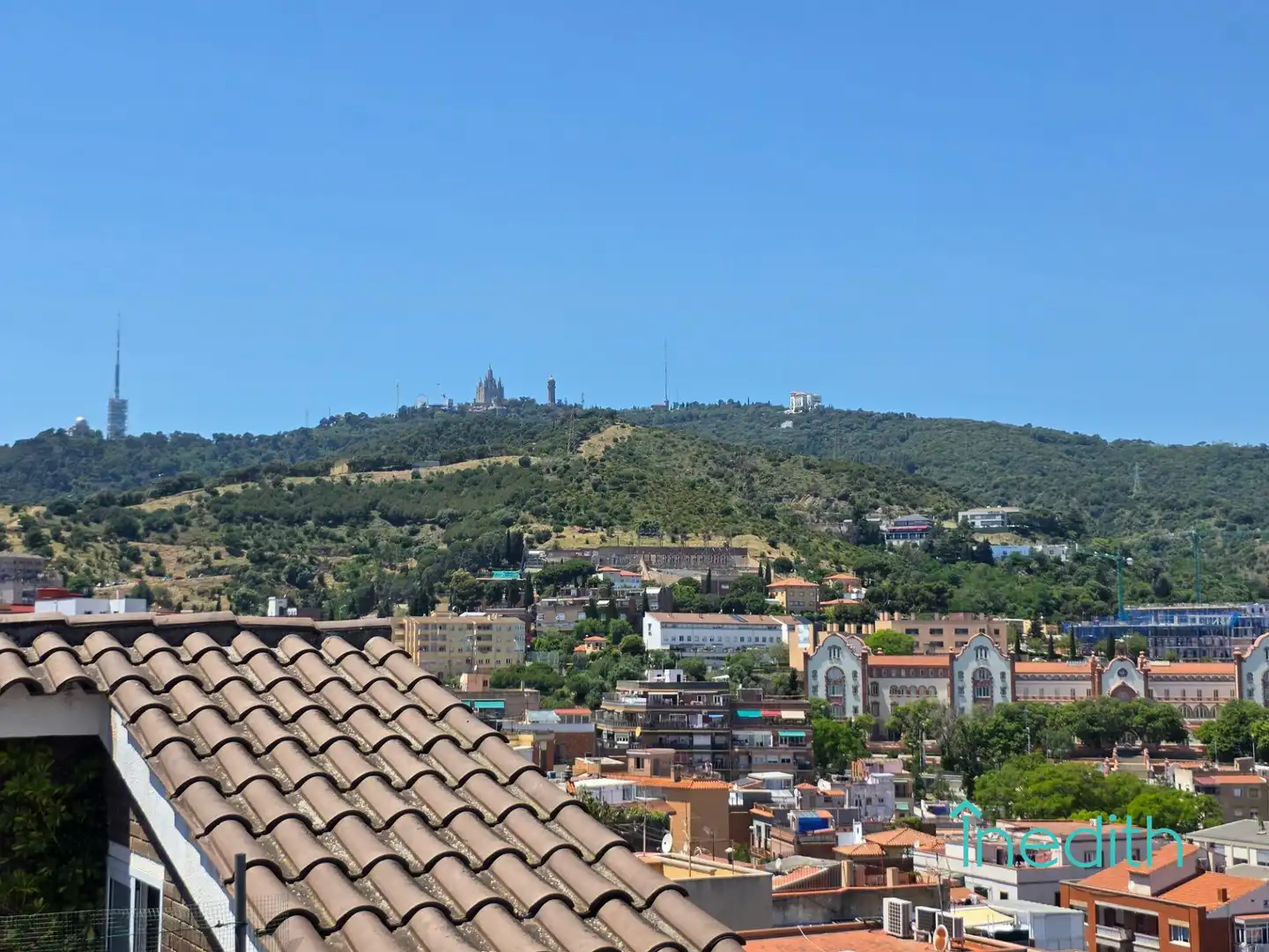 Vista exterior de Casa o chalet en venta en Barcelona con Aire acondicionado, Calefacción y Terraza