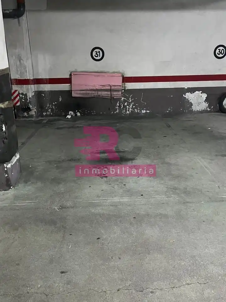 Parking de Piso en venta en Salamanca con Calefacción y Parquet