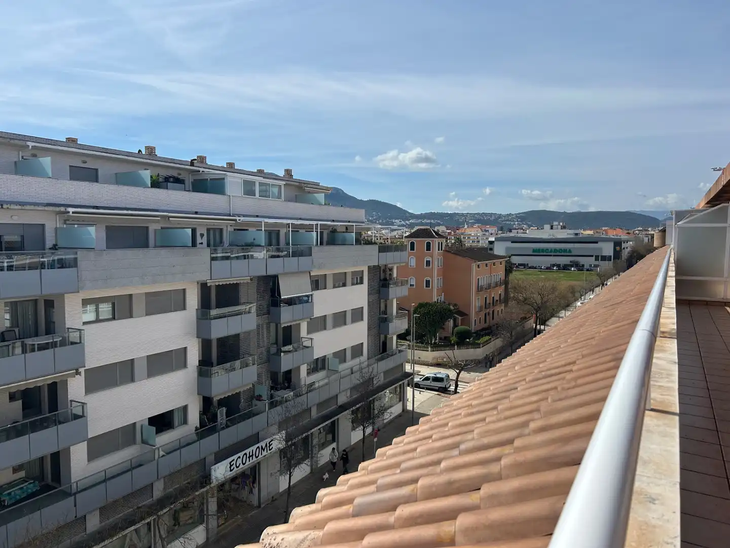 Vista exterior de Àtic en venda en Dénia amb Aire condicionat, Calefacció i Terrassa