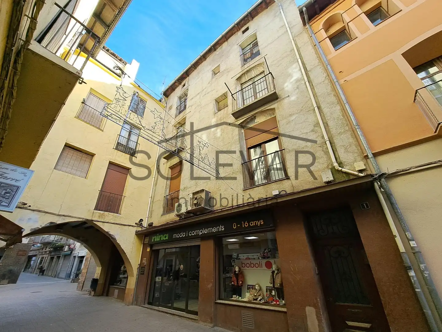 Casa amb terrassa en venda a Carrer Carrer Soldevila
