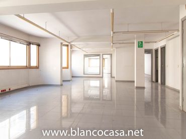 Büro zur Miete in Carballo