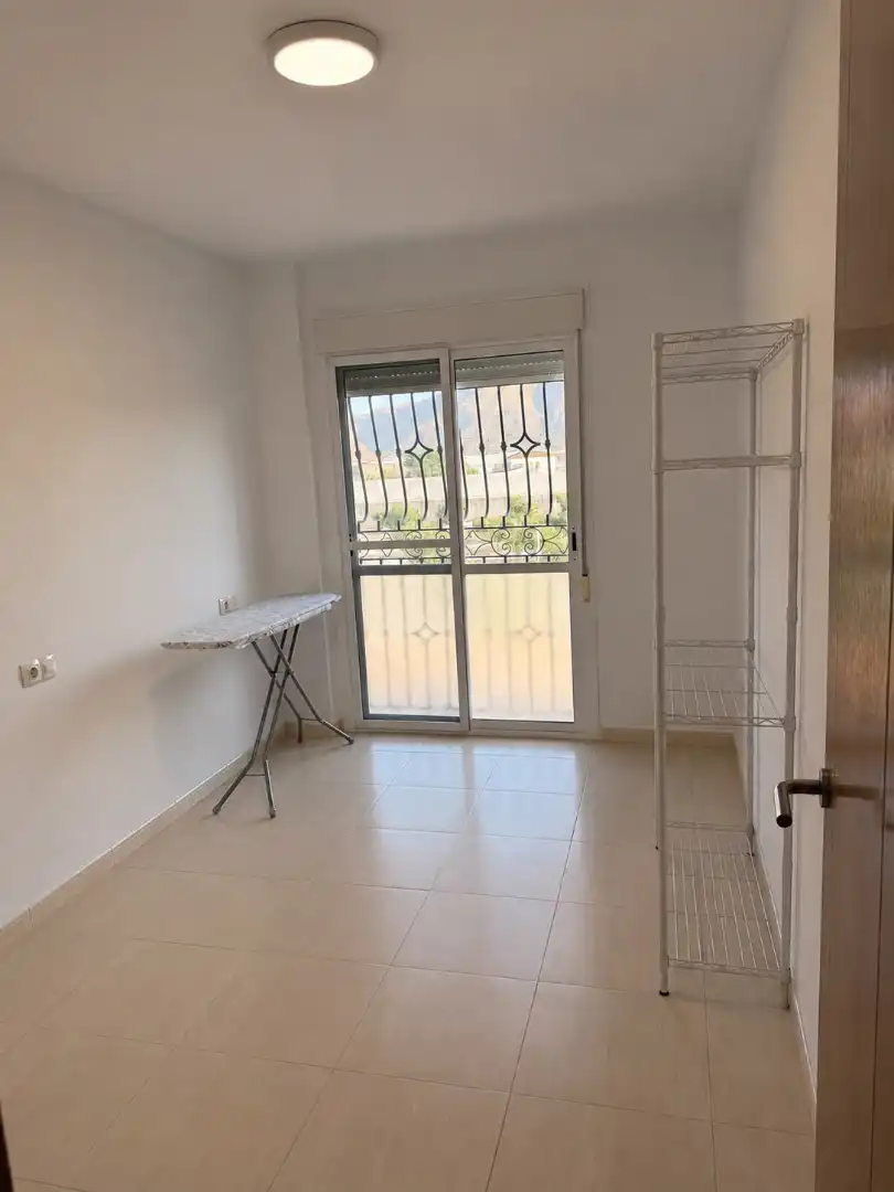 Habitación de Piso de alquiler en Berja con Aire acondicionado, Amueblado y Horno