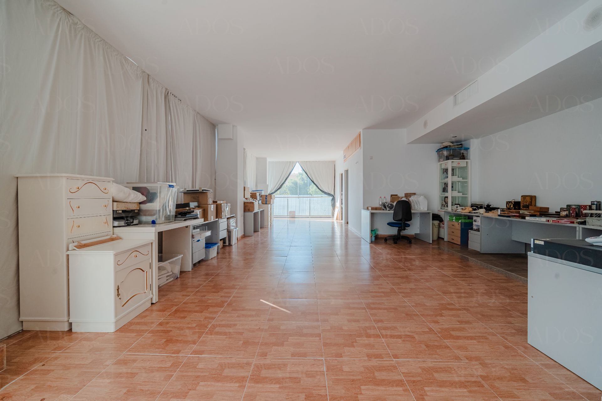Local en venta en Vícar