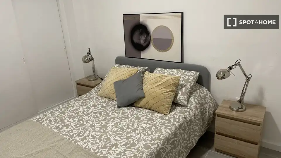 Bedroom of Flat for share in Málaga  with Air Conditioner, Terrace and Furnished