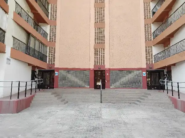 Vista exterior de Piso en venta en Alicante / Alacant