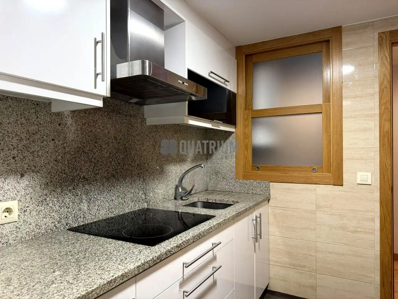 Flat for rent in Rúa das Carretas, Casco Histórico