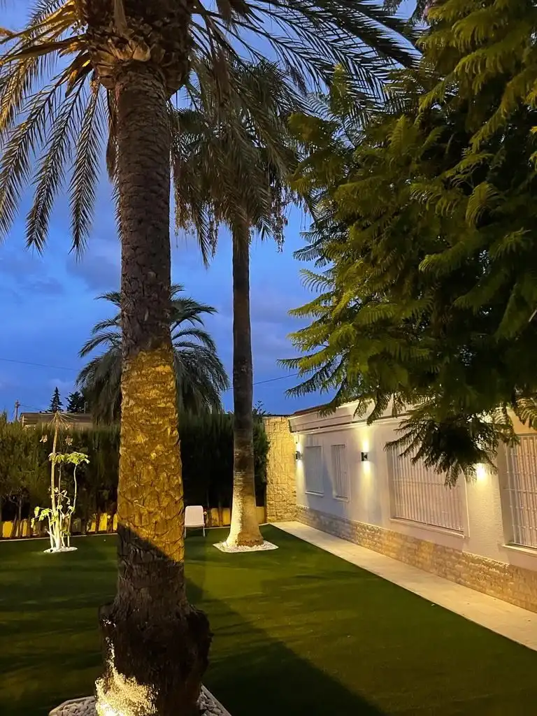 Vista exterior de Casa o xalet en venda en Sant Joan d'Alacant amb Aire condicionat, Terrassa i Piscina