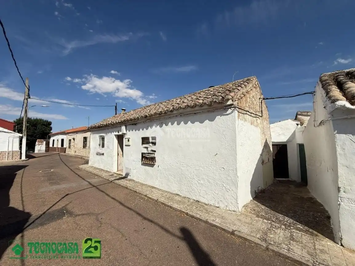 Vista exterior de Casa adosada en venda en Ciudad Real