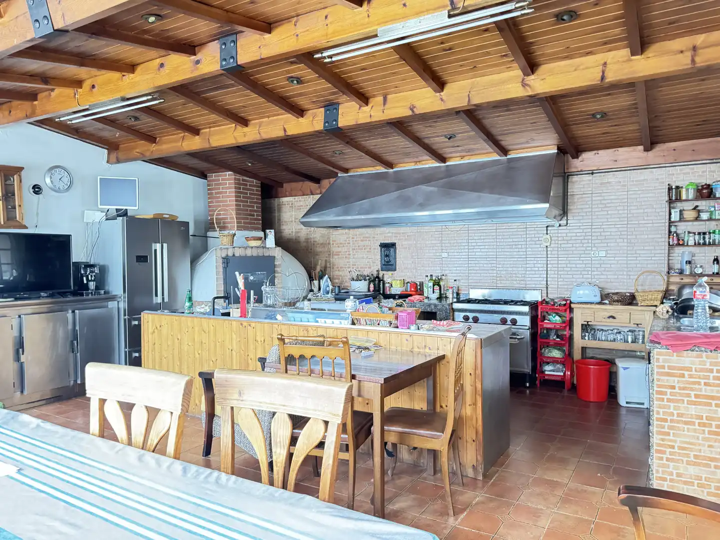 Cuina de Casa o xalet en venda en Castrillón amb Calefacció, Jardí privat i Parquet