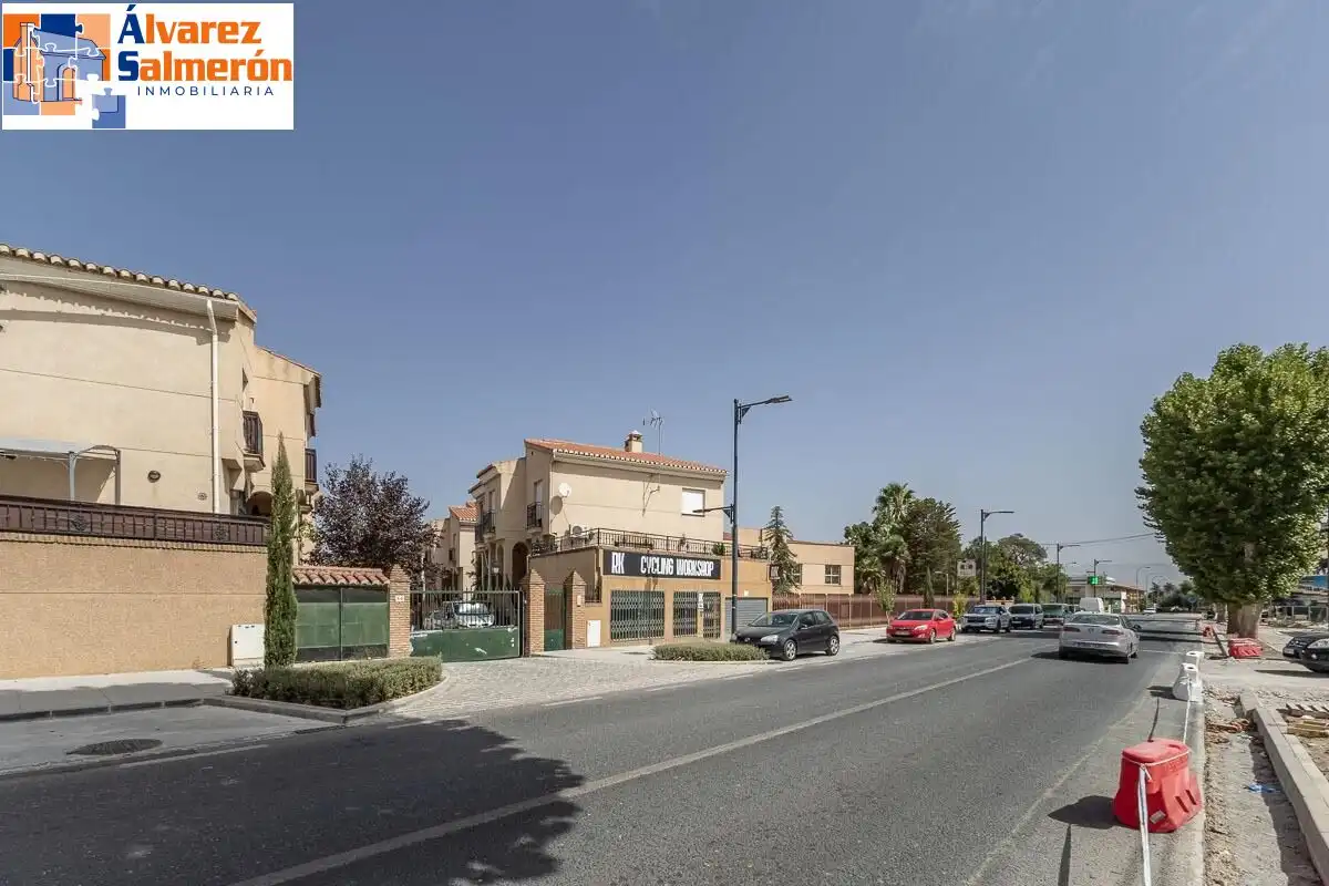 Casa aparellada amb terrassa en venda a Camino del Cementerio, imagen 40