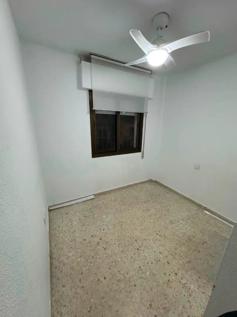 Habitación de Casa adosada en venta en Sanlúcar de Barrameda con Aire acondicionado, Trastero y Amueblado